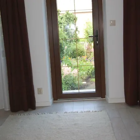 Apartament Z Ogrodem/apartment With Garden