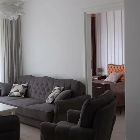 شقة Apartament Z Ogrodem/apartment With Garden كولوبرزيغ