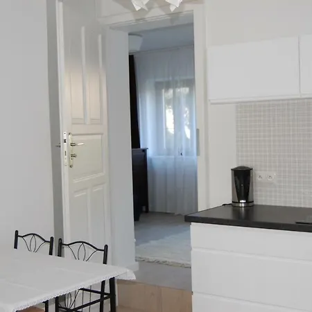 Apartament Z Ogrodem/apartment With Garden Апартаменты *